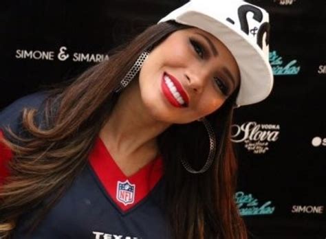 Whindersson nunes faz primeira aparição pública simaria posta foto rara com o marido espanhol e os filhos na internet. Bocão News | Famosos - Cantora da dupla Simone e Simaria ...