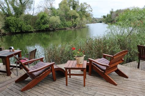 Benzin istasyonuna minibüsünü yanaştıran şahıs depoyu doldurduktan sonra paraya ödemeden hızla kaçtı. Bir Haftasonu Tavsiyesi: Wineport Ağva - Seymen Bozaslan ...