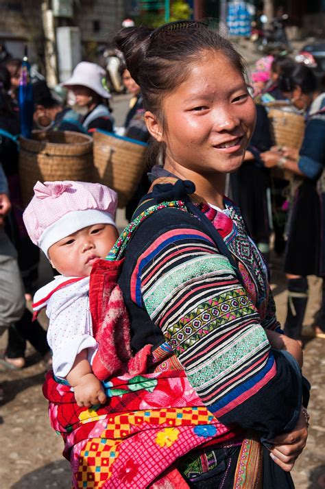 Mother & child - Sapa, Vietnam A young mother and child from the Black ...