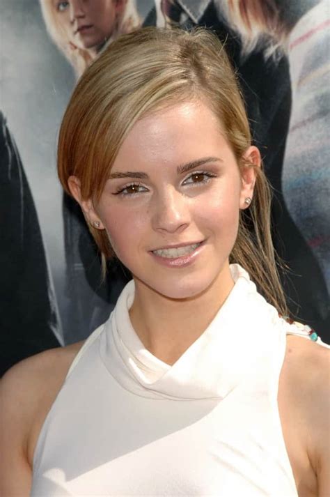 Emma Watsons Hairstyles Over The Years