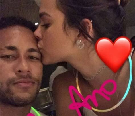 Neymar E Bruna Marquezine Finalmente Assumem Relacionamento No Réveillon Polêmica Paraíba