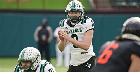 1 player in the 2022 recruiting cycle might be entering college a year early. Where the top 2022 football recruits are currently committed