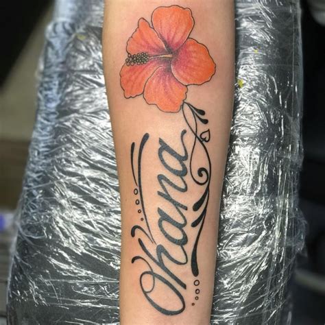 Hibiscus flower tattoo designs belong to hawaiian tattoo art. 75+ Best Hibiscus Flower Tattoo Meaning & Designs - Art of ...