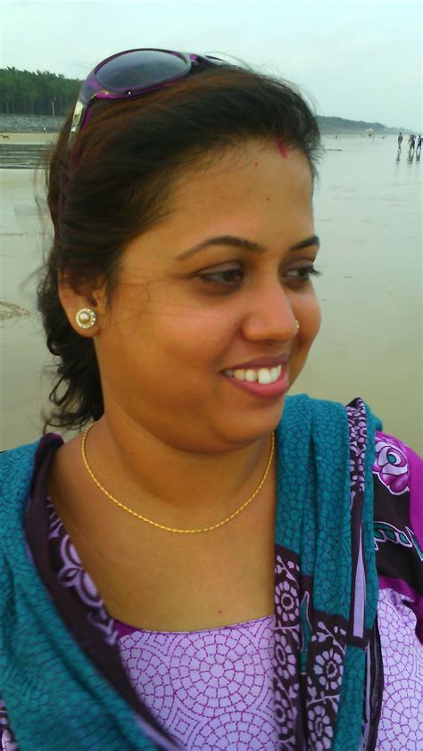 Soma Female Indian Surrogate Mother From Barasat In India