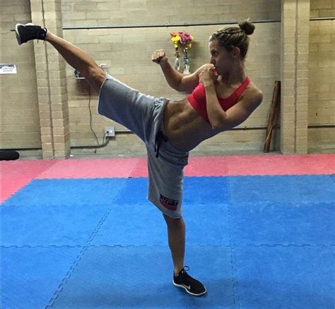 Pin By András Kőrösi On Artes Marciales Martial Arts Martial Arts Workout Martial Arts Girl