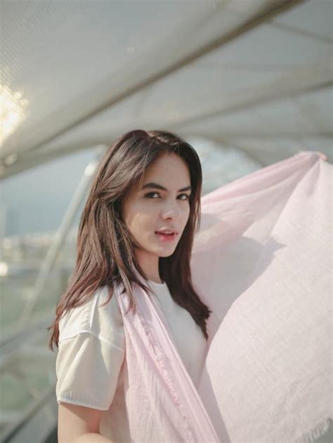 Arsy widianto brisia jodie dengan caraku cover by della firdatia. Pesona Menawan Steffi Zamora, Artis Blasteran Jerman ...