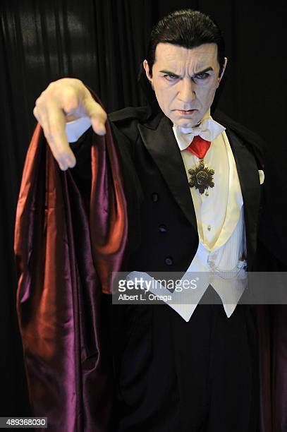 Bela Lugosi As Dracula Photos And Premium High Res Pictures Getty Images