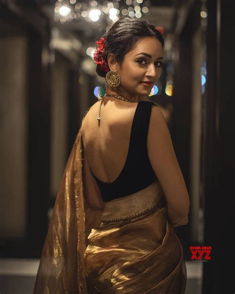 actress shanvi srivastava elegant stills in this beautiful saree social news xyz