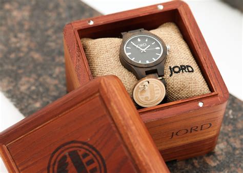 By brittney morgan and kelly allen. A Meaningful Valentine's Day Gift for Him -Engraved Wood ...