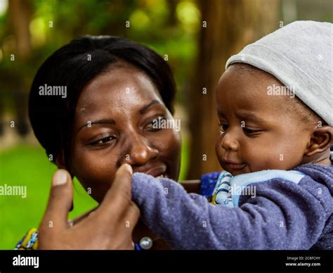 African Mother And Baby Son Hi Res Stock Photography And Images Alamy