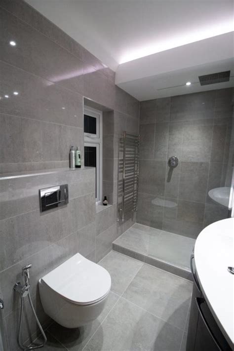 Discover the best small bathroom designs that will brighten up your space and make the whole room feel bigger! Modern Ensuite, Stoke Bishop, Bristol | Paul Whittaker ...