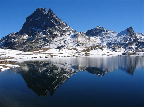 It comes with pic18f45k22 connected to 8mhz crystal oscillator. Pic du Midi d'Ossau : Photos, Diagrams & Topos : SummitPost