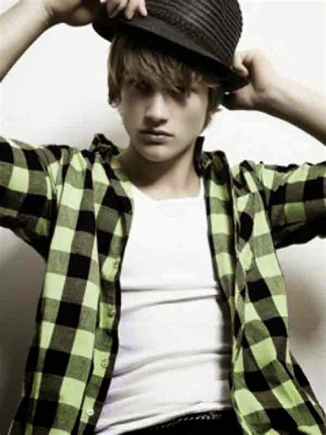 So its important to keep yourself well maintained & stylish. Cool Dp's For Boys And Girls: Fabulous Dps For Stylish Boys