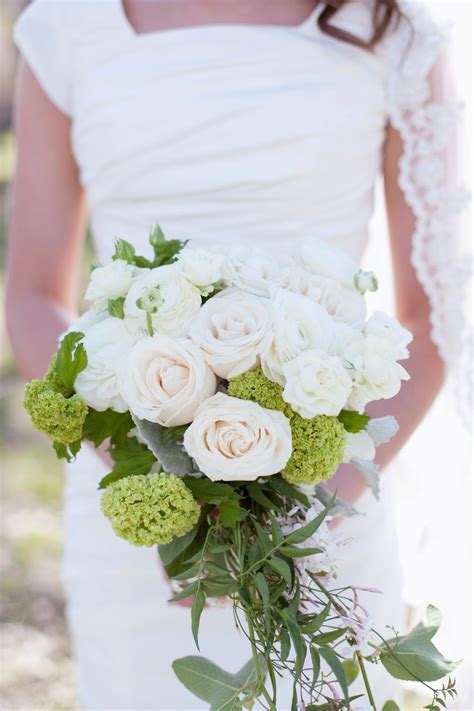 907 likes · 22 talking about this. Snippets 'N Stuff: Wedding Part 1/ Bridal Gown and Flowers