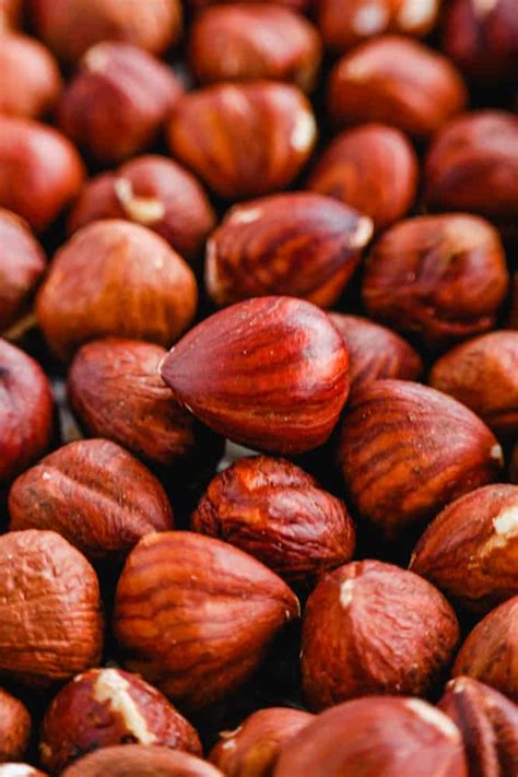 How To Roast Peel Hazelnuts Two Methods The Honour System