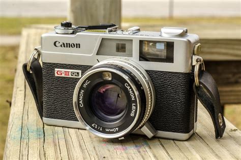 17 Vintage Cameras For Going To The Shutterbugs Ball