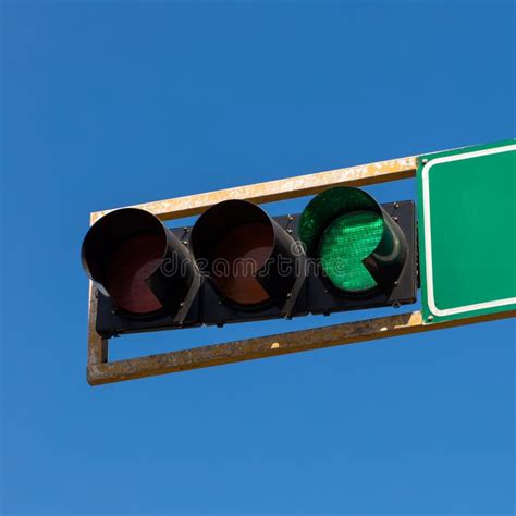Green Traffic Light Stock Image Image Of Trafficlight 190345529