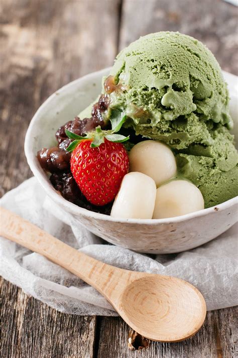 How to prepare matcha green tea the traditional way and easy way.what is matcha? Matcha Green Tea Ice-cream | Chopstick Chronicles