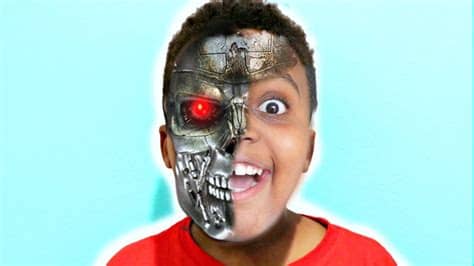 Shiloh TURNS INTO A ROBOT! - Shasha and Shiloh - Onyx Kids ...