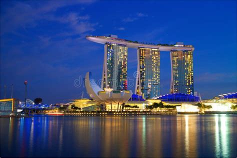 Singapore 20 Jan2017the Night View Of Marina Bay Sands Resort