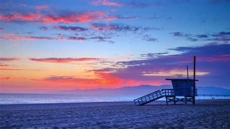 Beautiful Sunset Ocean In Marina Del Rey And Venice Beach Los Angeles