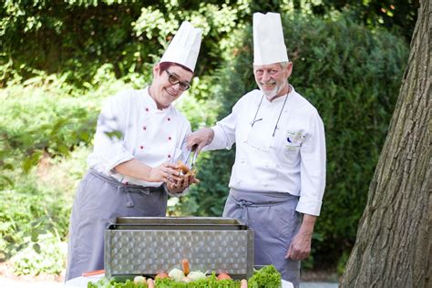 Die einrichtung verfügt über 54 plätze, davon sind 42 plätze im einzelzimmer und 12 plätze in sechs doppelzimmern (zwei je etage). Haus der Betreuung und Pflege in Bad Rappenau - Alpenland ...