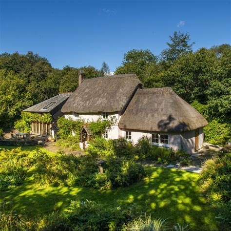 Tour This Idyllic 17th Century Thatched Cottage For Sale