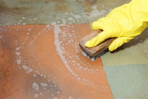 How To Remove Rust Stains From Tiles Porcelain Ceramic Etc Az Rust