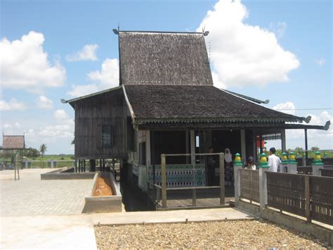 Rumah Banjar Rumah Tradisional Kalimantan Selatan