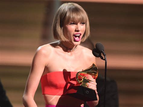 When Taylor Swift Called Out Kanye West At The Grammys It