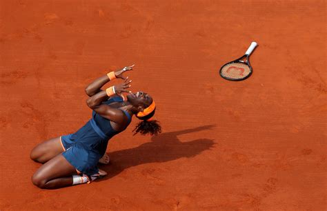 Download Serena Williams French Open Winning Moment Wallpaper