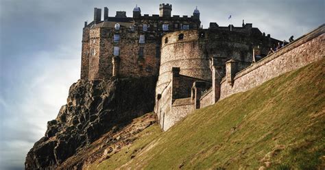Explore Edinburgh Castle The Spookiest Attraction In Scotland