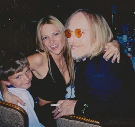 Tom Petty His Wife Dana And Her Son Dylan At The Tpathbs Rock And