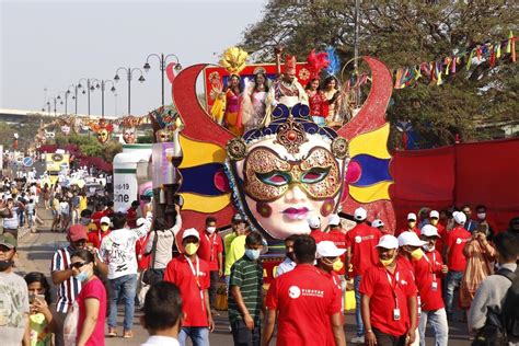 Goa ushers in colourful Carnival festival - The Statesman