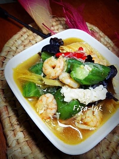 , harapan kami semoga anda dapat terbantu dan menjadi. SUP PETOLA DENGAN SET FUCUK | Fiza's Cooking