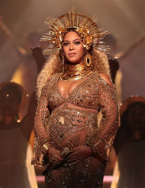 get a first look at beyoncé as nala in gorgeous new lion king trailer news bet