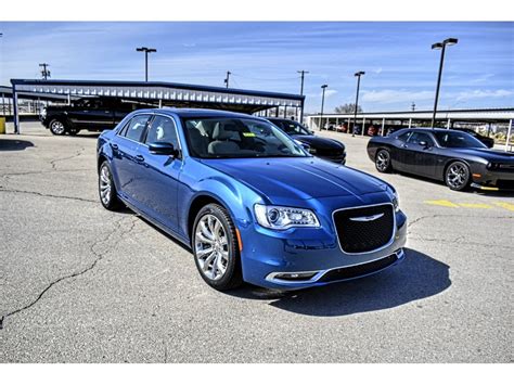 New 2020 Chrysler 300 Touring Rwd With Navigation