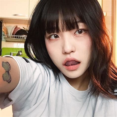 Instagram Post By 부제굴능 • Jan 7 2020 At 7 37am Utc Ulzzang Korean Girl Uzzlang Girl Girly Girl