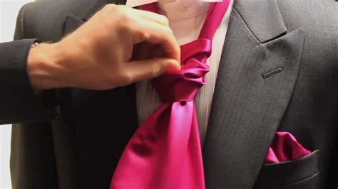 How To Tie A Cravat By Simon James Youtube