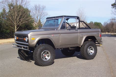 Top Notch 1977 Ford Bronco Classic Fully Restored Lifted For Sale