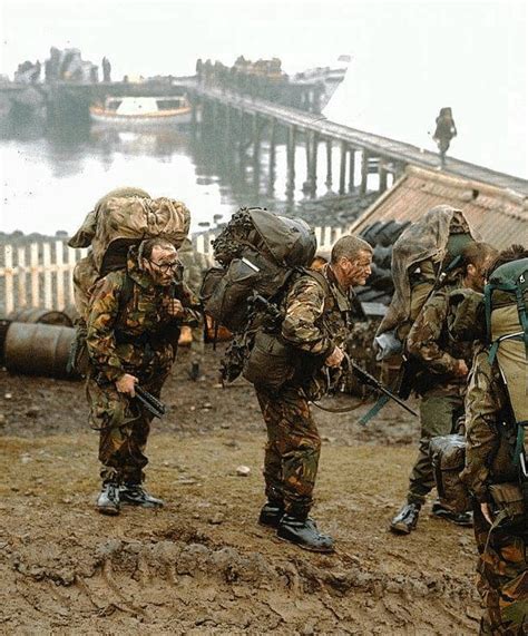 22 Photographs Of The Falklands War