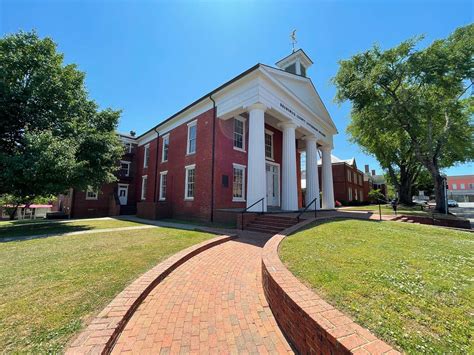 Historic Brunswick County Courthouse In Lawrenceville Virginia Paul