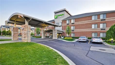 Holiday Inn Express Romulus Detroit Airport An Ihg Hotel In Romulus Mi Expedia