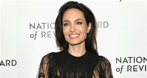 Angelina Jolie To Be Honored With Asc Board Of Governors Award