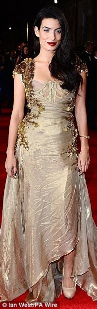 Η τόνια σωτηροπούλου σε πρόσφατη συνέντευξή της αποκάλυψε πώς είναι στην καθημερινή της ζωή, ενώ ανέλυσε την έννοια του γάμου, το ενδεχόμενο ενός παιδιού και την εξωτερική της εμφάνιση. Τόνια Σωτηροπούλου | celebrities Ειδήσεις | Yupiii.gr