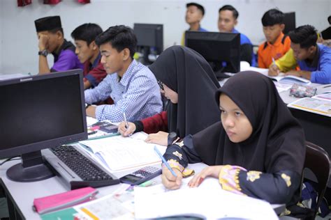 Semua pelajar dan kakitangan smk tunku besar burhanuddin layak menjadi ahli pusat sumber sekolah. Seminar Physics-O-Therapy di SMK Tunku Besar Burhanuddin ...