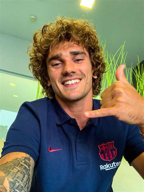 Griezmann long hairstyle in 2020 long hair styles hairstyle neymar latest haircuts. Pin on Griezmann