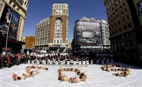 Naked People In Spain Protest Against Corrida Pics