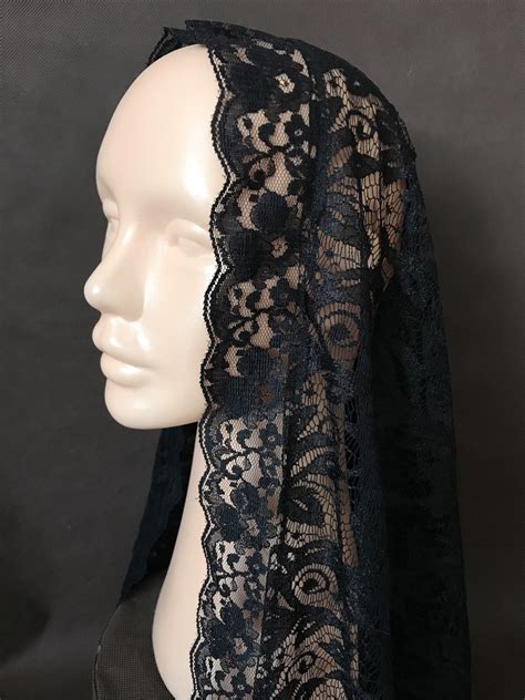 Elegant Black Mantilla D Shape Lace Chapel Veil With Lace Trim With