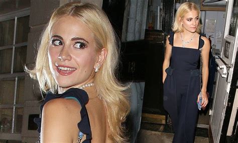pixie lott turns heads in culotte jumpsuit after breakfast at tiffany s performance daily mail